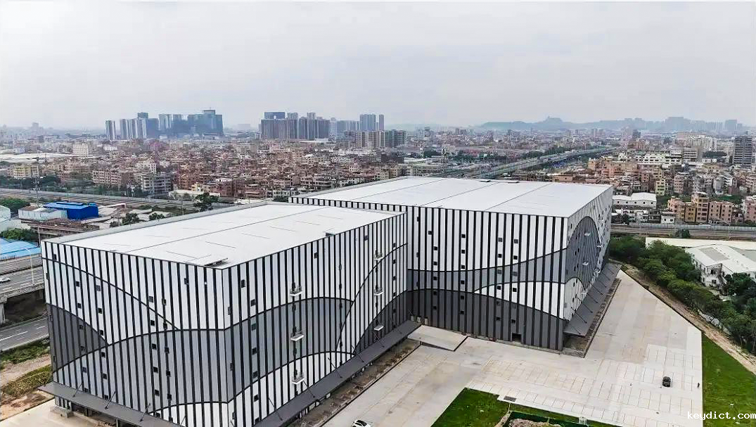 破纪录!快意26台电梯高效交付,赋能大湾区智慧仓储项目